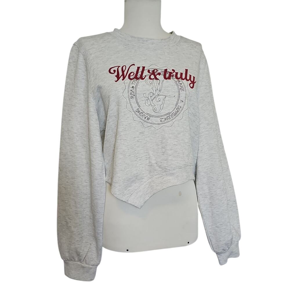 Graphic Crop Sweatshirt Asymmetrical Hem Crew Neck Womens Medium Relaxed Fit